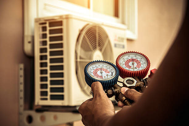 Professional Heat Pump Repair technician working in Franklin, GA
